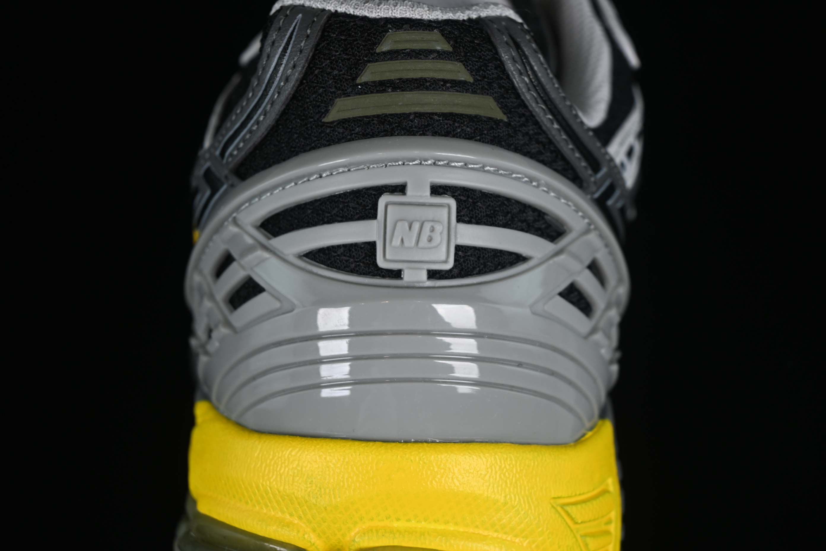 New Balance 1906 Series Retro Dad Style Casual Running Shoes - M1906NA