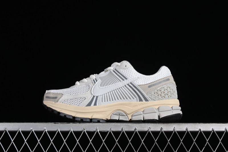 Nike Zoom Vomero 5 Retro Casual Running Shoes with EVA Lightweight Cushioning - HF0731-007