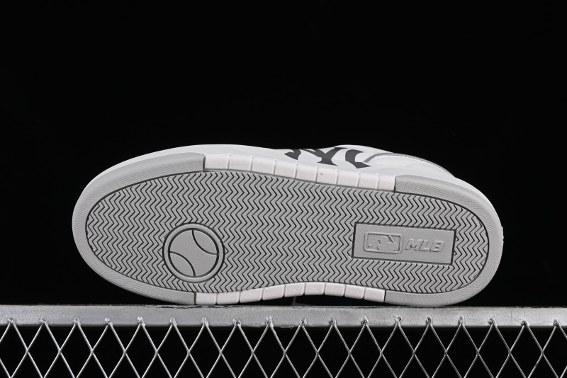 MLB Chunky Liner Basic New York Yankees Height-Increasing Thick-Sole Casual Sneakers - 3ASXCLB3N50SIS