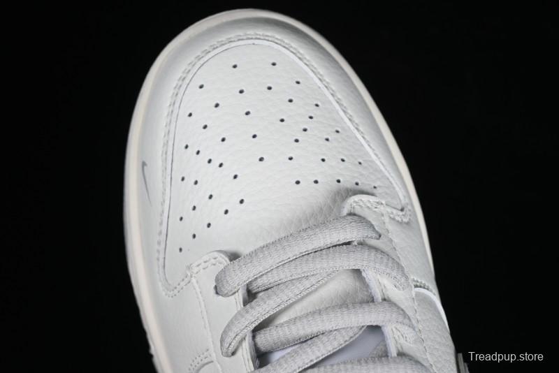 Nike Supreme x Nike SB Dunk Low Casual Skate Shoes in Beige Grey - RM2308-233