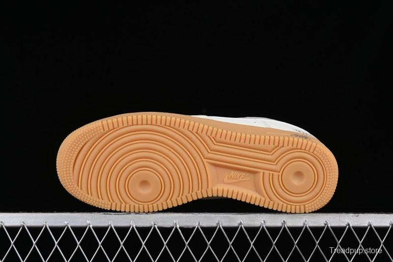 Nike Air Force 1 '07 Low Bugs Bunny Casual Sneakers - XC2351-660