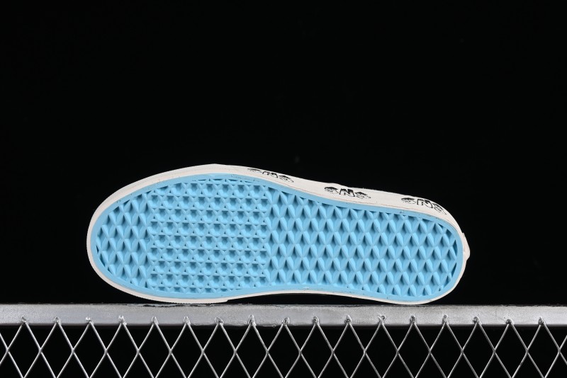 Vans OG Classic Slip-On LX & OG Era LX Sneakersntuff LA Graffiti Collaboration Low-Top Skate Shoes - VN000EYEBPJ