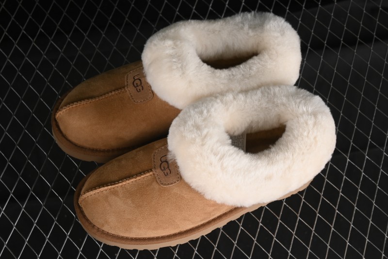 UGG Classic Short II Mini Boots with Genuine Australian Sheepskin and TREADLITE Outsole - 1134810