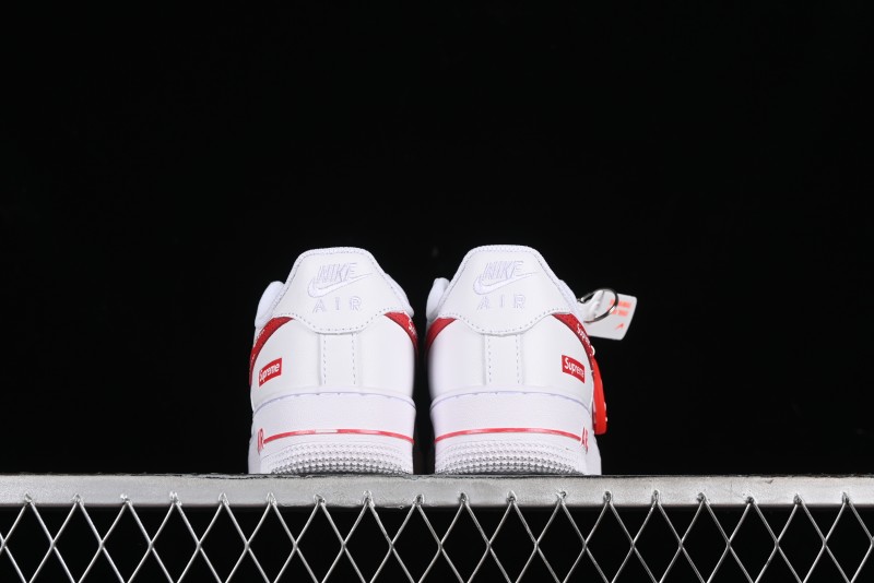 Supreme x Nike Air Force 1 '07 Low Casual Sneakers with Full-Length Air Solo Cushion - CU9225-010