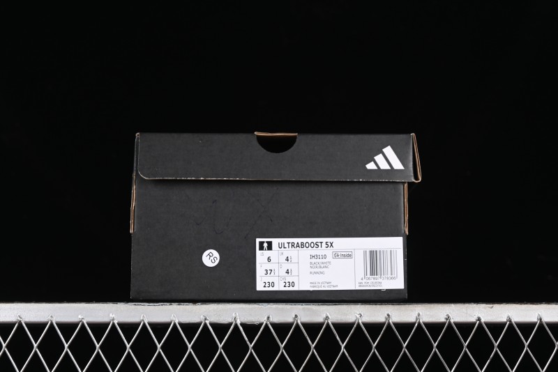 Adidas Ultraboost 5X IH3110 Running Shoes with Innovative Bubble Cushion Technology