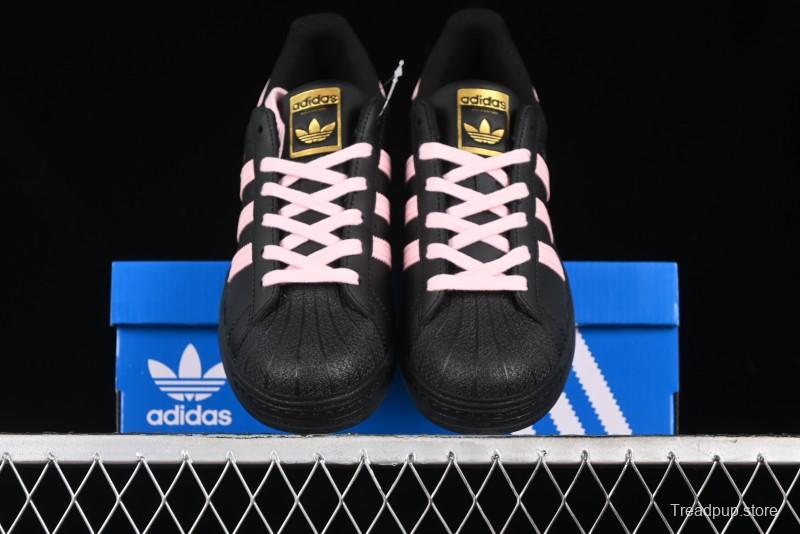 Adidas Superstar EG4959 Casual Sneakers with Shell Toe Design