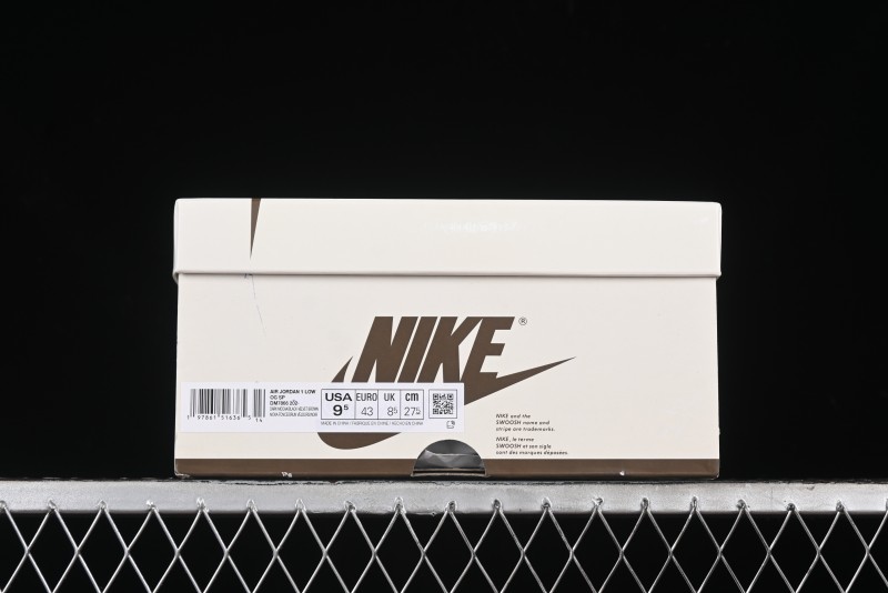 Nike Travis Scott x Air Jordan 1 Low OG AJ1 Collaboration Reverse Swoosh Sneakers - DM7866-202