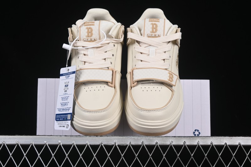 New York Yankees MLB Chunky Liner Lightweight Platform Sneakers with Hook and Loop Closure - 3ASXLMC4N43BGS