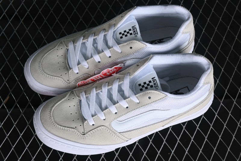 Vans Caldrone Chunky Retro Sneakers in White with Enhanced Cushioning - VN0007P9WHT