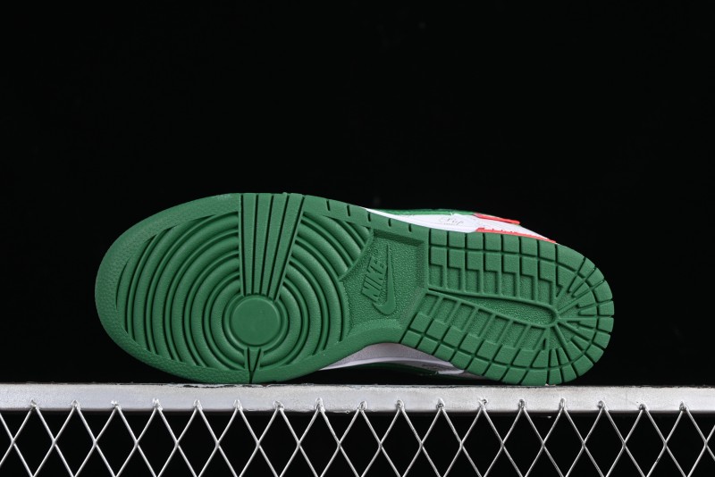 Supreme x Nike Dunk Low SB Skate Shoes with Zoom Air Cushion - XD6188-033
