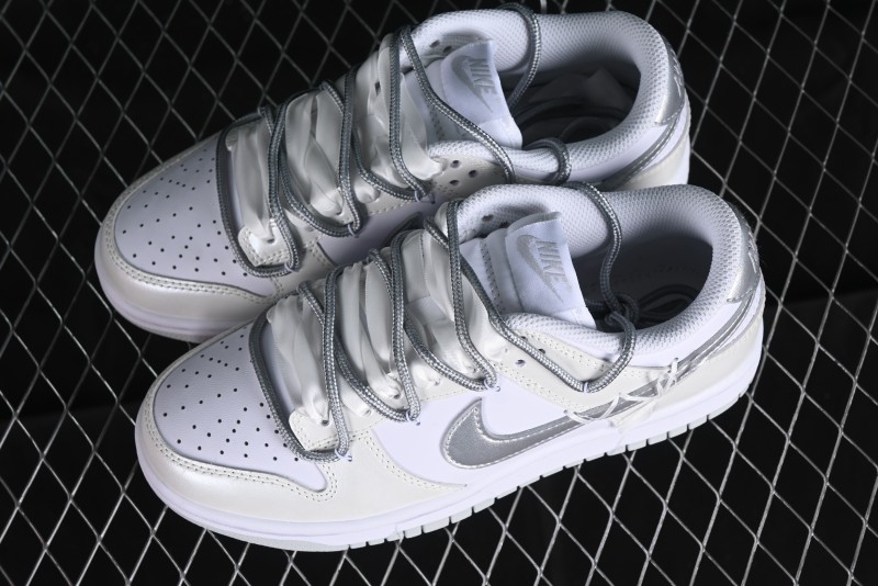 Nike Dunk Low SB Casual Sneakers with Deconstructed Laces and Ribbon Bow Design - DH9765-102