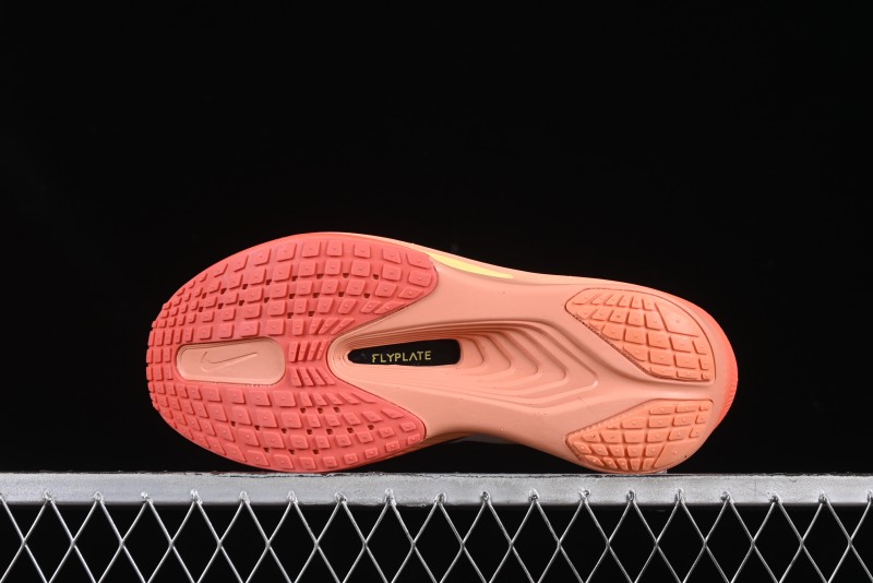 Nike Zoom Fly 6 Lightweight Responsive Running Shoes with Carbon Fiber Plate - IB6657-108