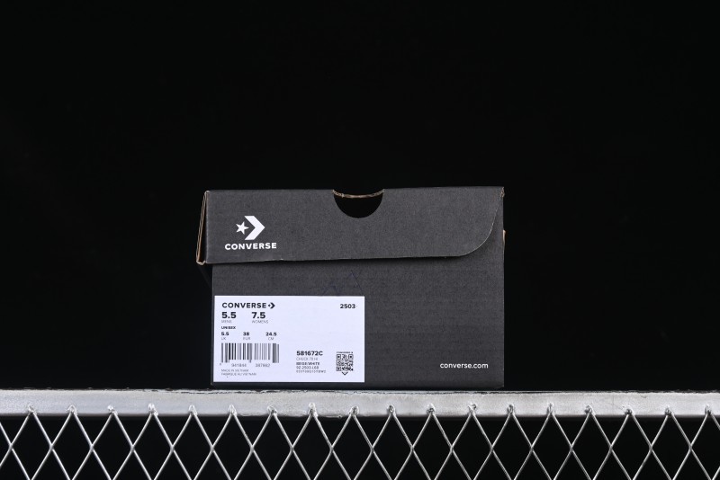Converse Chuck 70 High Top Sneakers with Star Patch and Thick Sole - 581672C