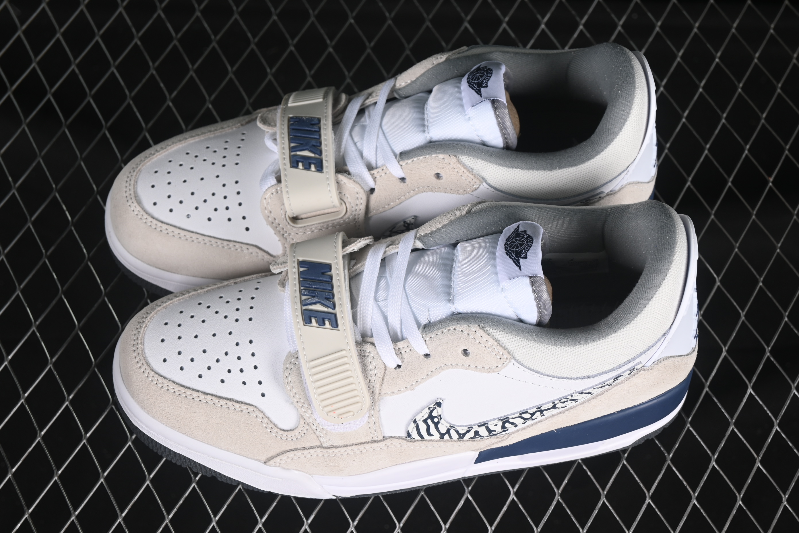 Nike Air Jordan Legacy 312 Low Sneakers with Velcro Strap and Triple Design - CD7069-124