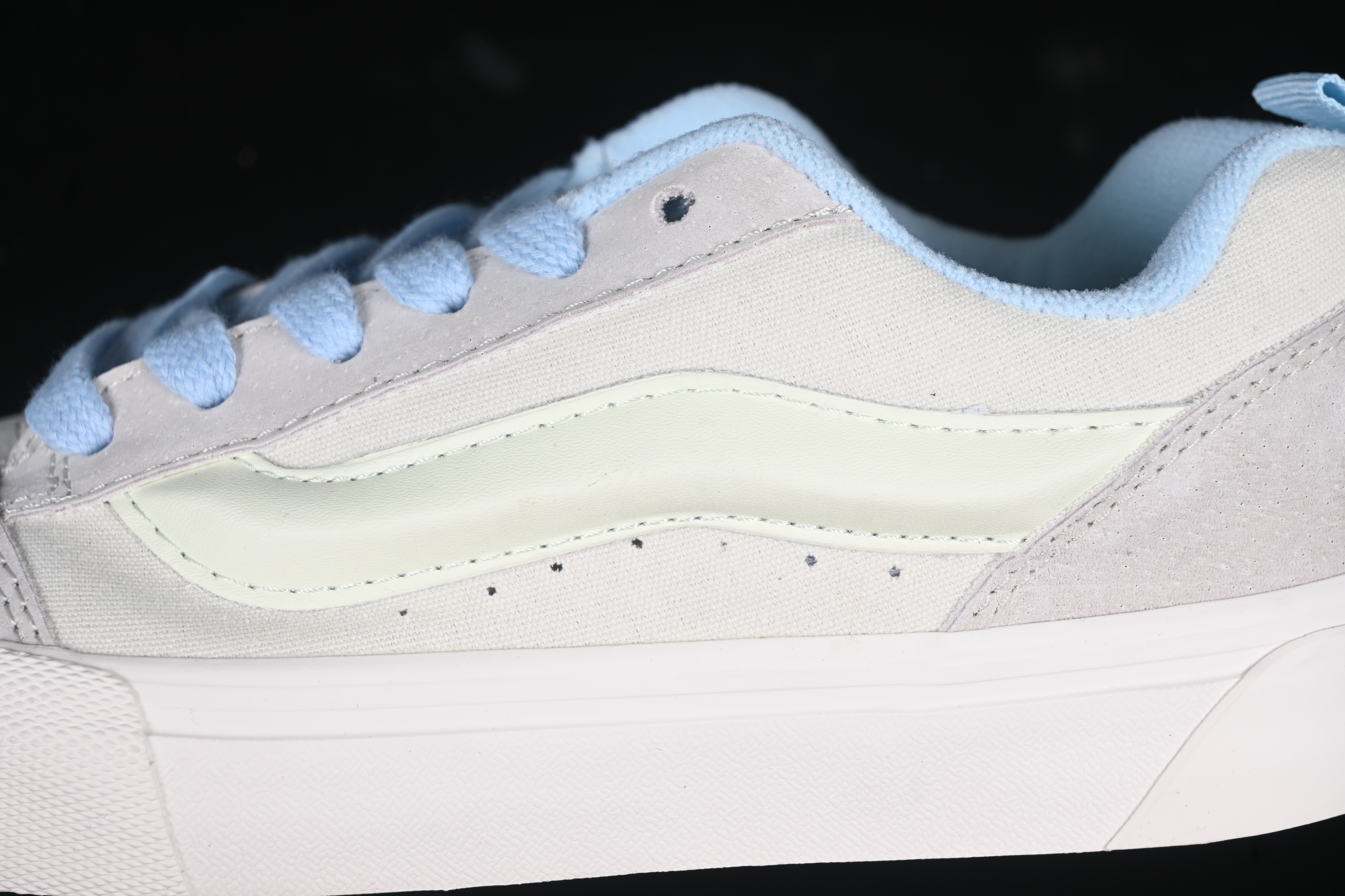 Vans Knu Skool Low-Top Retro Chunky Sneakers - VN000D6CZ5D
