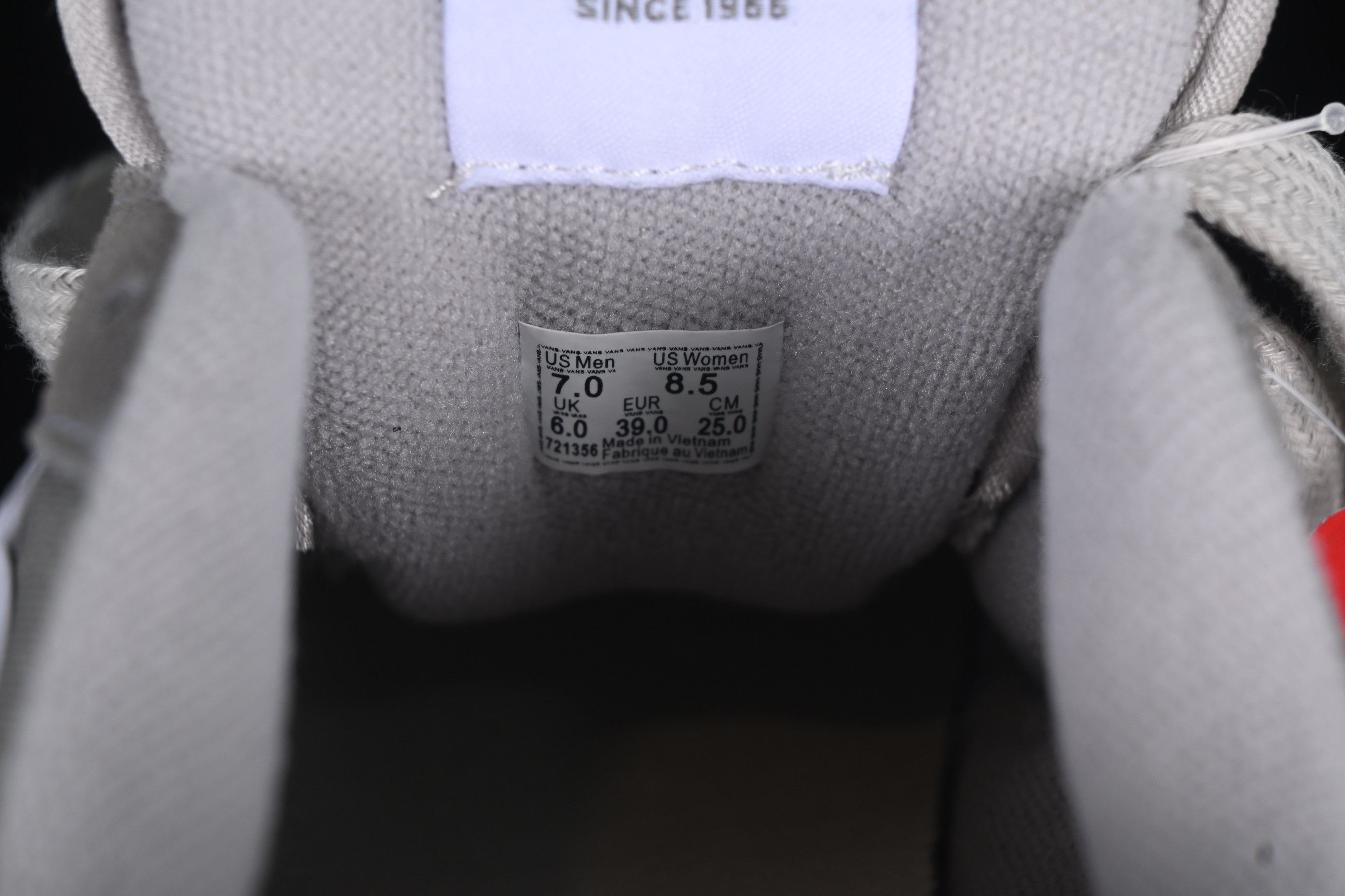 Vans Knu Skool Low-Top Retro Chunky Sneakers - VN000CS0BGG