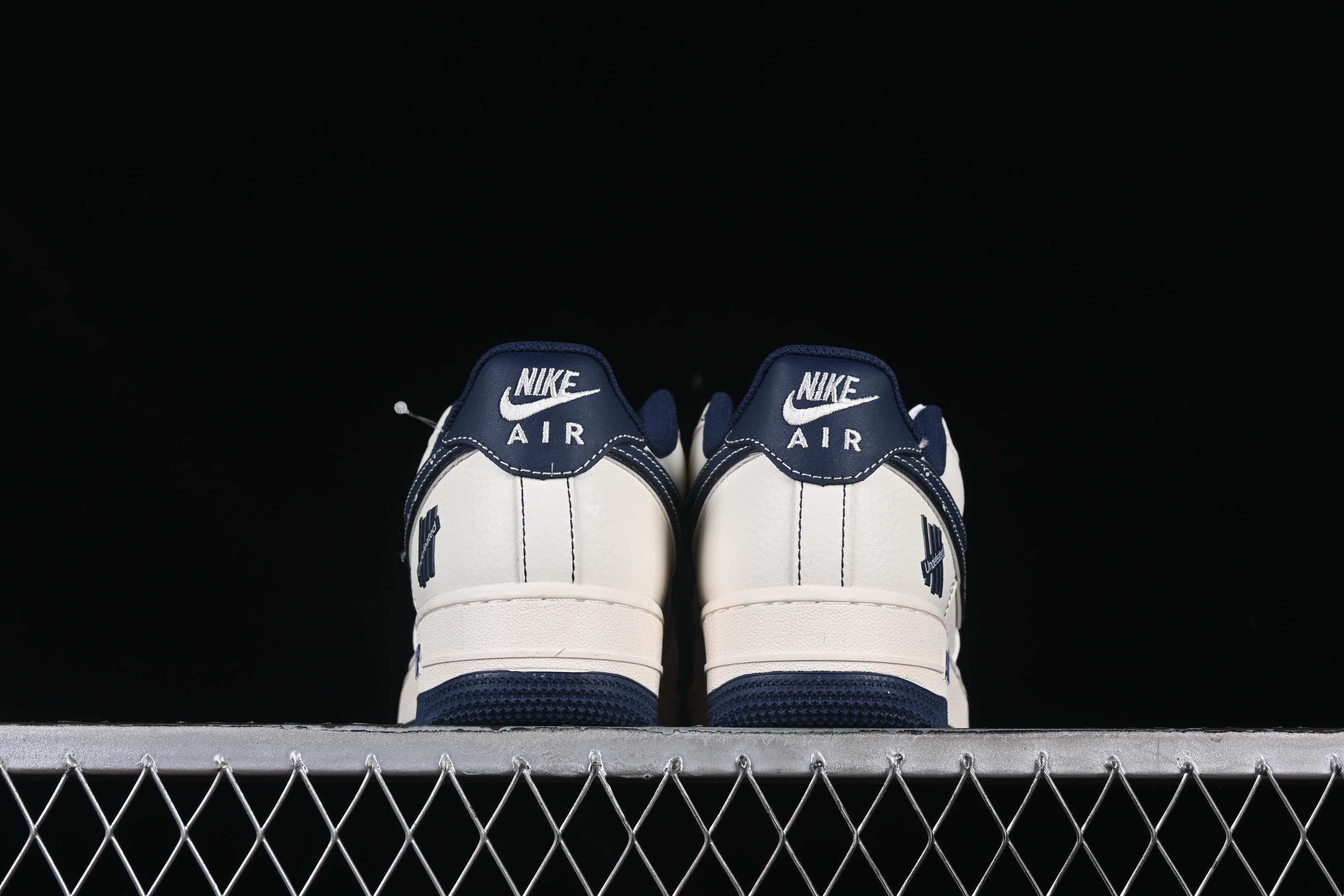 Nike Air Force 1 '07 Low UN Collaboration Navy Splatter Swoosh Casual Sneakers - XS1958-522