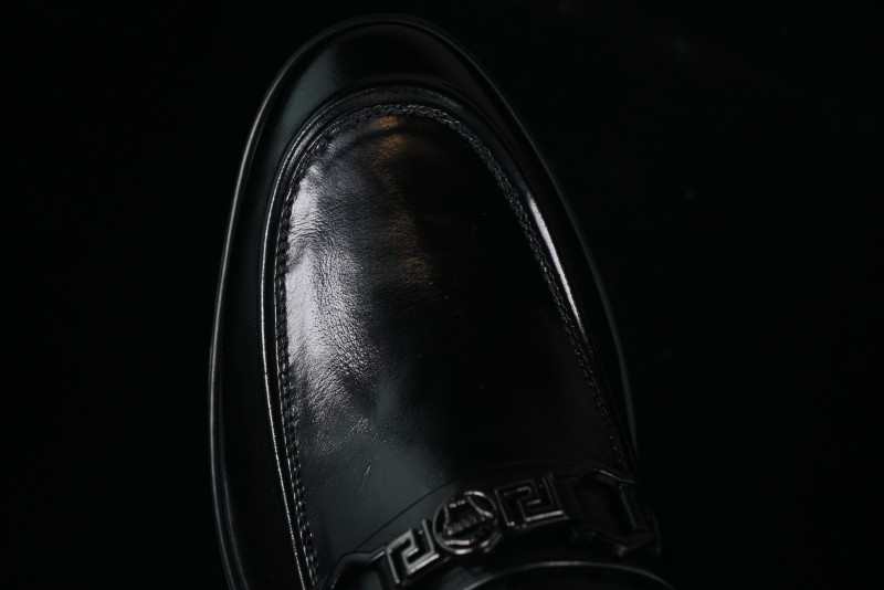 ECCO London Collection Slip-On Business Men's Leather Shoes with Wide Toe Box and Cushioned Sole - 61160801001
