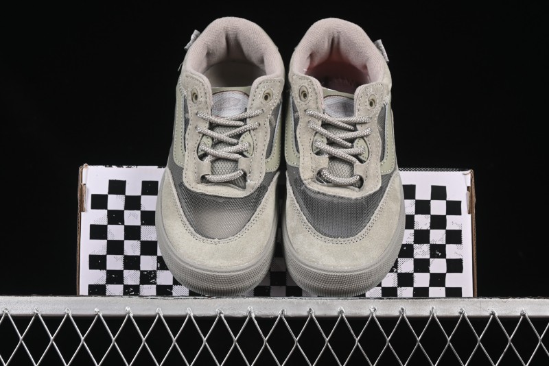 Vans Wayvee Low-Top Retro Skate Shoes - VN0A2Z3RFOG