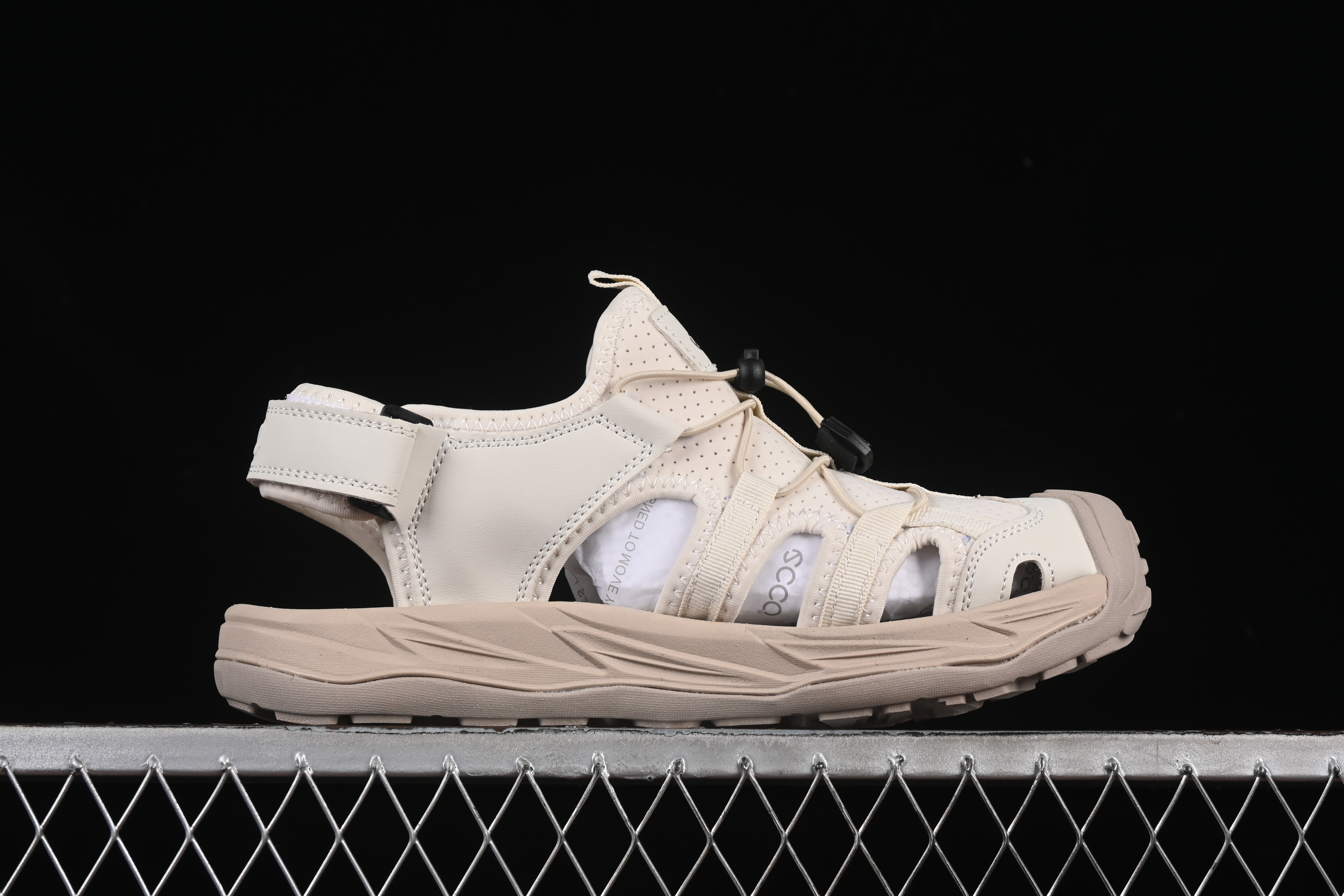 ECCO Off-Trail Series Outdoor Sport Toe-Cover Leisure Sandals - 68936801002