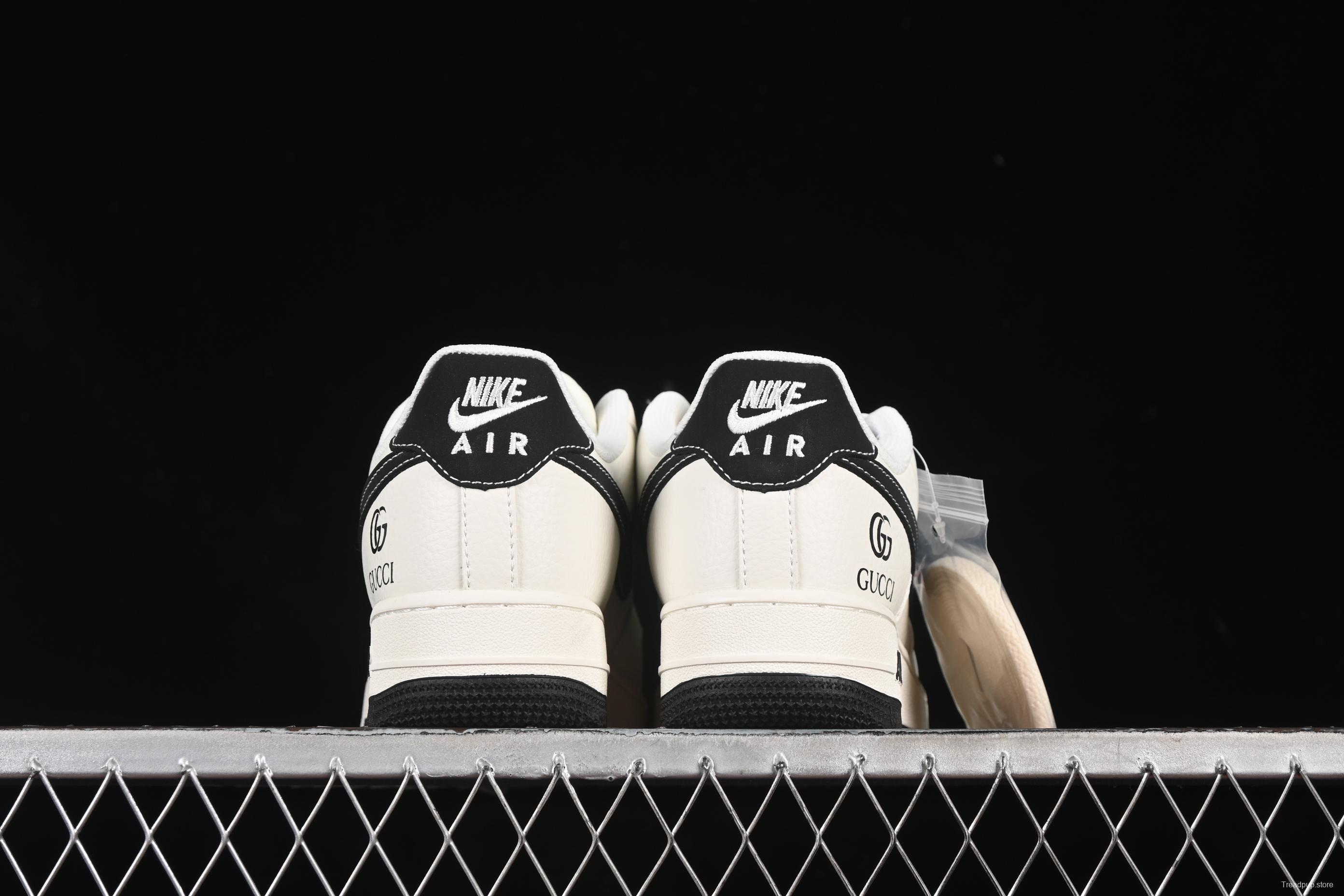 Nike Air Force 1'07 Low Gucci Collaboration Dual-Tone Mini Swoosh Casual Sneakers - CS5288-009