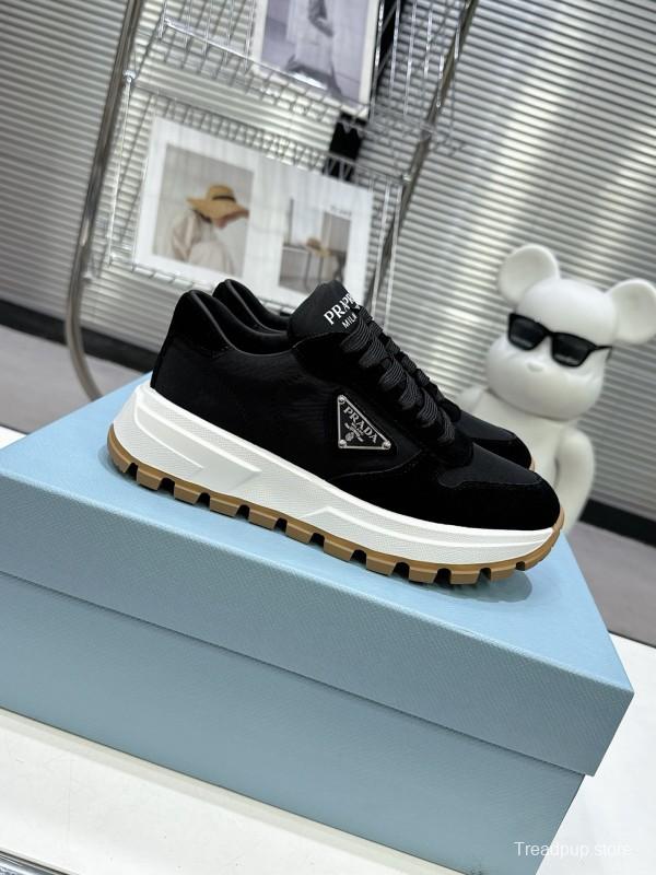 2025 Unisex Prada Black Leather Suede Sneakers KFY00310