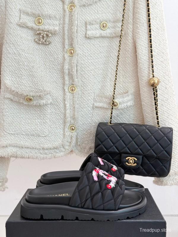 2025 Slippers Chanel Black Silk Women Slippers Embroidered KFY00260