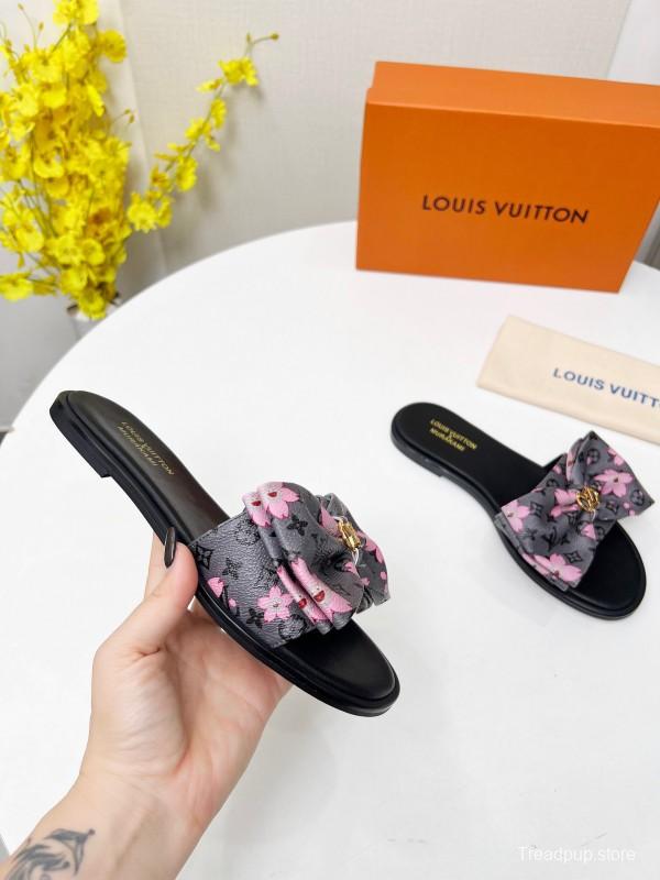 2025 Women Louis Vuitton Pink Black Leather Slippers LY00190