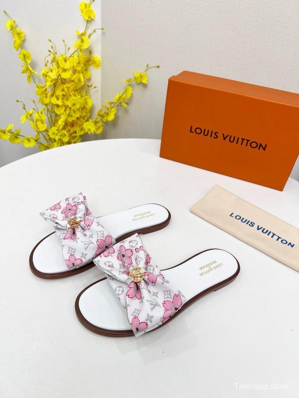 2025 Women Louis Vuitton White Pink Leather Slippers LY00190