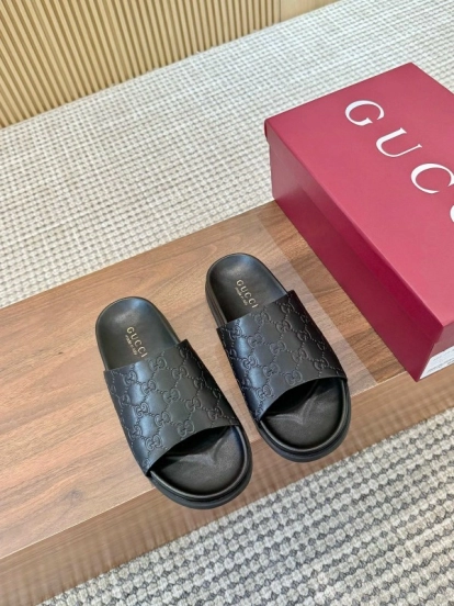 2025 Women Gucci Black Leather Slippers LY00220