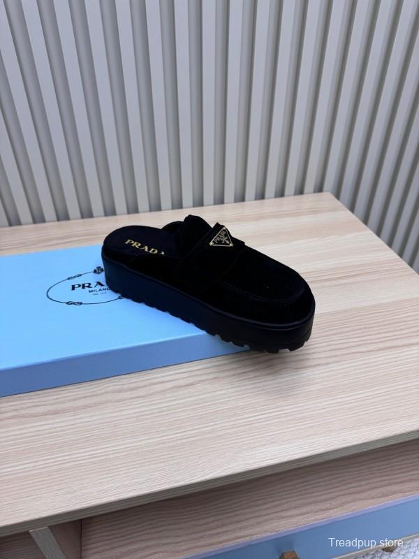 2025 Women Prada Black Suede Loafers Slip-On KFY00280