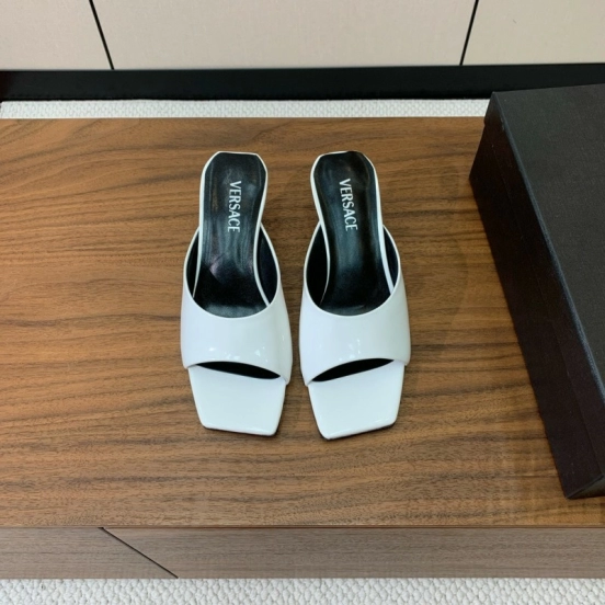 2025 Women VERSACE White Patent Leather Slippers KFY00280