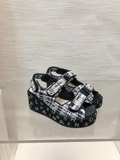 2025 Women Chanel Black White Fabric Platform Sandals LY00330