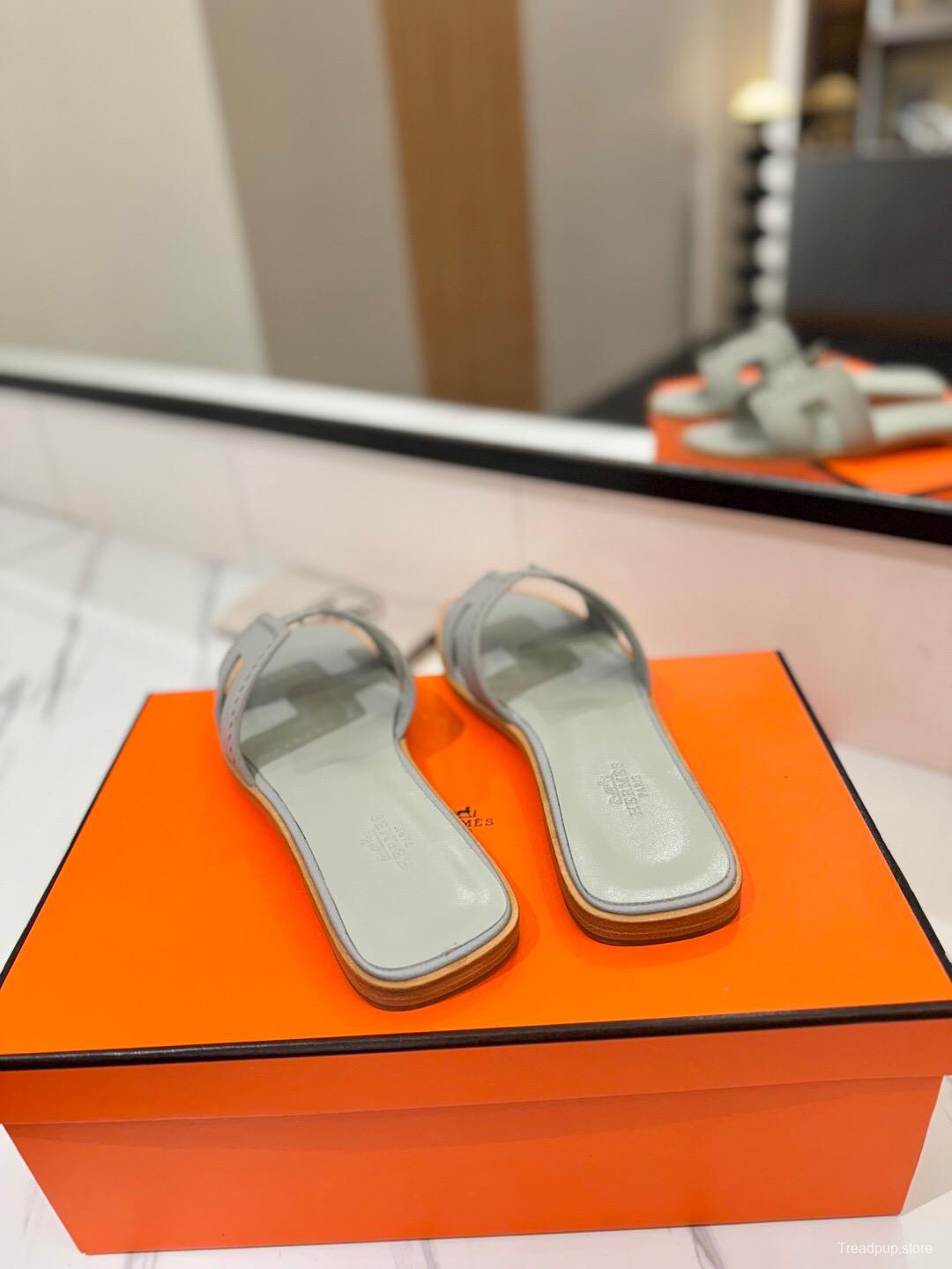 2025 Women Hermès Gray Leather Slippers