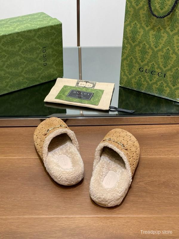 2024 Gucci beige leather slippers GG pattern