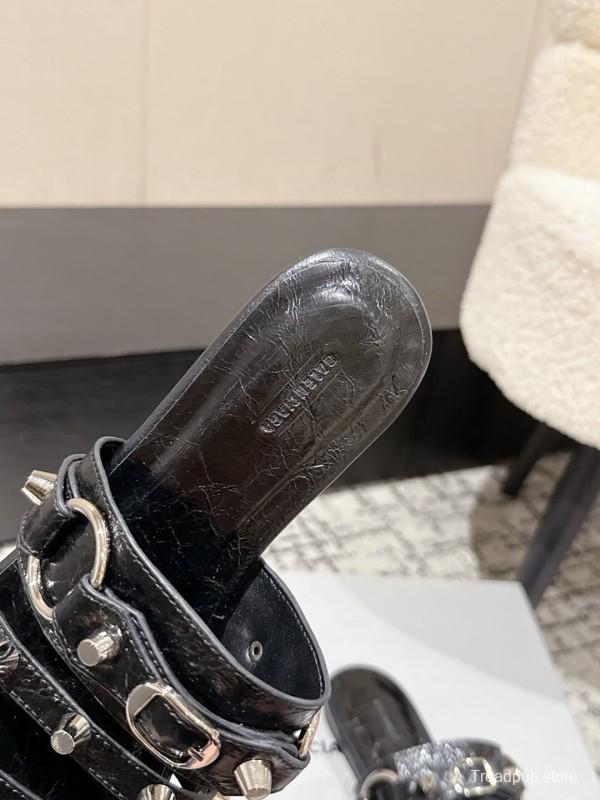 2025 Slippers Balenciaga Black Leather Metal Buckle KFY00289