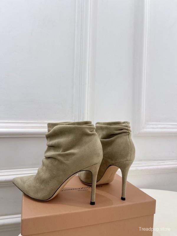 Gianvito Rossi GR Pointed Toe Retro Pleated High Heel Ankle Boots - KFY00340