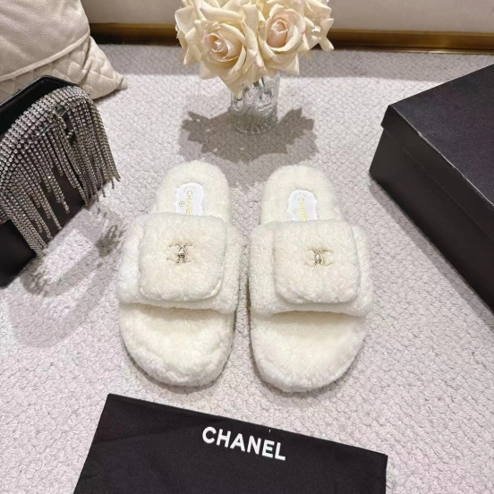 Chanel 2025/SS Slingback Lock Buckle Butterfly Fur Slippers - LY00250