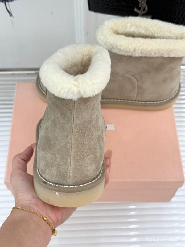Miu Miu Retro Shearling Platform Snow Boots - KFY00300