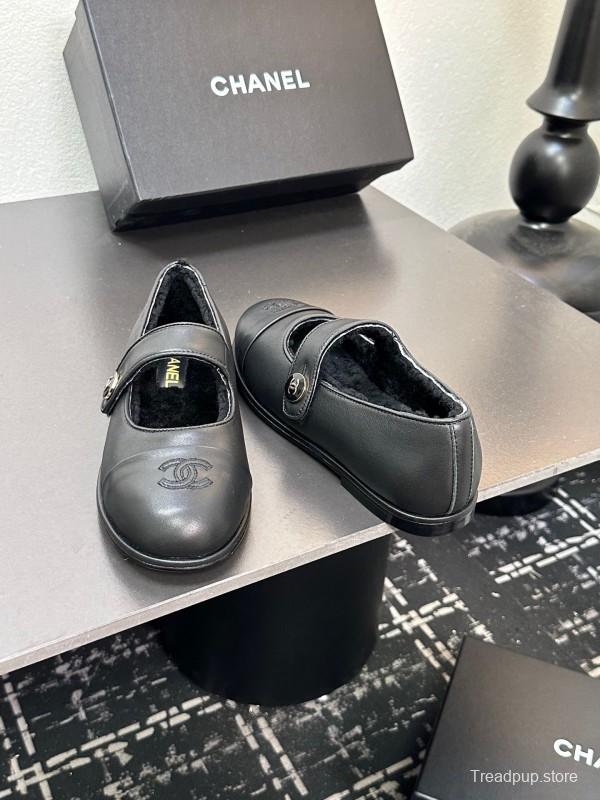 Chanel 2025 SS French Mary Jane Flat Shoes with Fur Trim - KFY00300