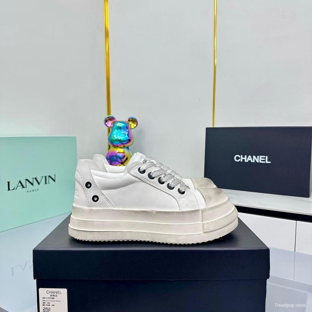 Chanel 2025 SS Classic Panda Dirty Sneakers Bread Shoes - LY00330