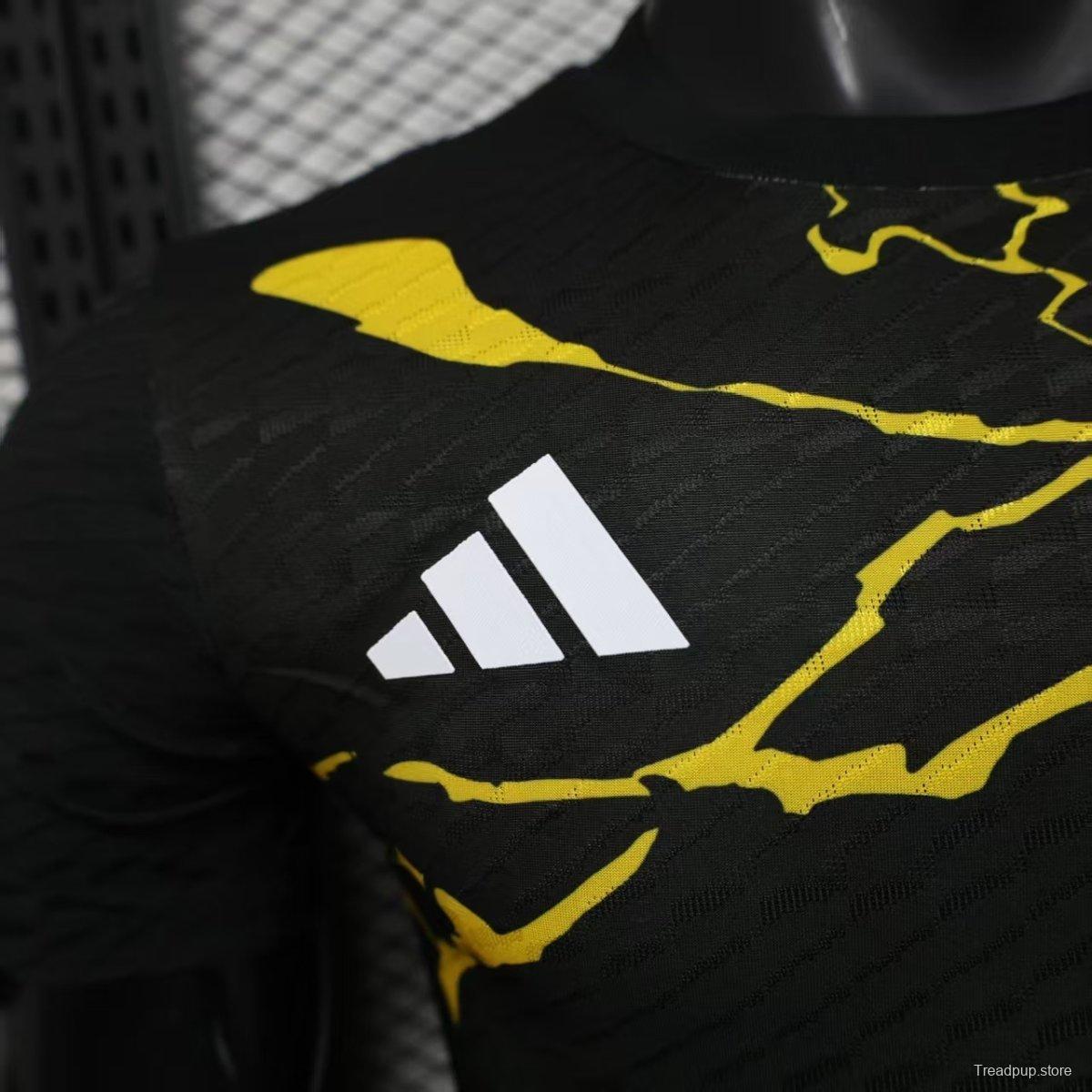 Player Version 25/26 Real Madrid x Avengers Graphic Black Jersey