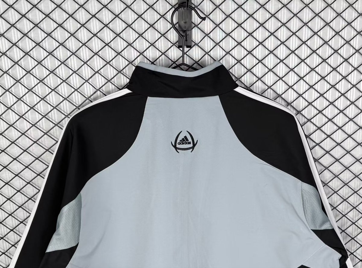 Retro 04/05 Real Madrid Black/Grey Windbreaker